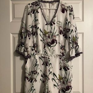 Women’s Short Romper Size XL